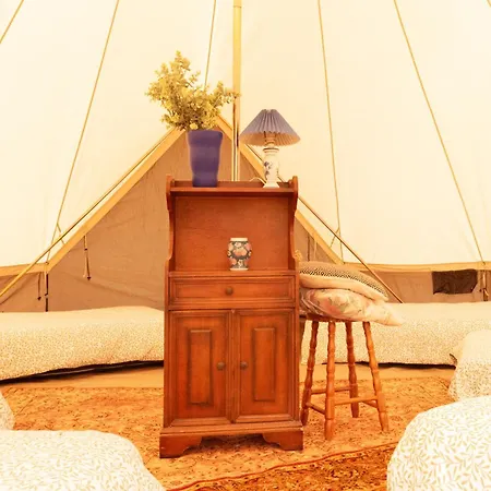 Aparra Surfcamp Campsite *
